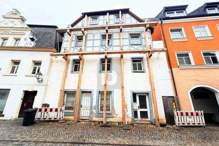 Haus zum Kaufen in Kulmbach 120.000,00 € 500 m²
