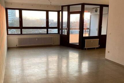 Helle 1-Zimmer-Wohnung mit Loggia am Hochheider Markt, 47198 Duisburg