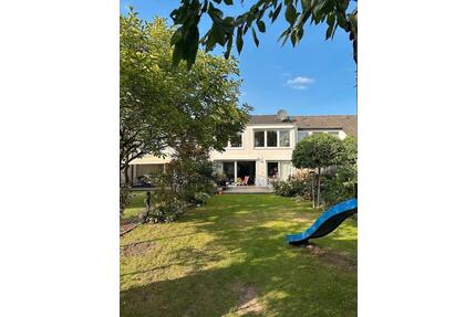 Reihenhaus Haus in Alt Garbsen - 420.000,00&nbsp;EUR Kaufpreis, ca.&nbsp; 148,00&nbsp;m&sup2; in Garbsen (PLZ: 30823)