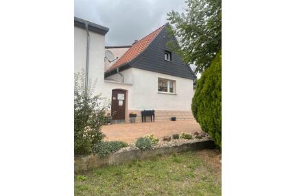 Haus zu verkaufen - 48.000,00&nbsp;EUR Kaufpreis, ca.&nbsp; 65,00&nbsp;m&sup2; in Bernburg (Saale) (PLZ: 06406)
