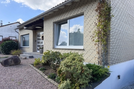 JÄSCHKE - Großes Einfamilienhaus mit Einliegerwohnung und viel Potenzial zur Erweiterung - Herzogenrath / Merkstein