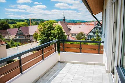 Helle und großzügige 4-Zimmer-Wohnung mit XL-Balkon in Weil der S - Weil der Stadt