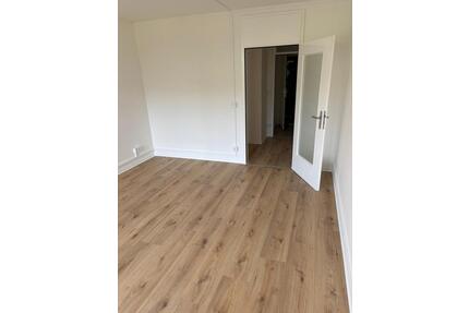 Helle 2-Zimmer-Wohnung mit Balkon in Laatzen-Marktstraße