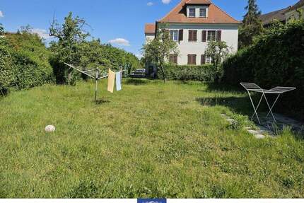 Individuelle und geräumige Dachwohnung! Tageslichtbad mit Wanne und Dusche! - Riesa Gröba