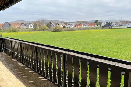 Helle 4 Zimmerwohnung mit großem Balkon - Forchheim