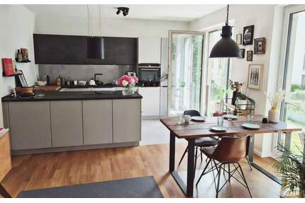 Provisionsfrei: Exklusive 3-Zimmer-Wohnung mit Wasserblick auf die Tarpenbek, BJ 2019, ruhige Lage - Hamburg Groß Borstel