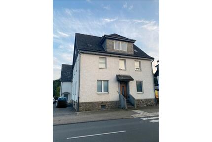 Mehrfamilienhaus - 649.000,00&nbsp;EUR Kaufpreis, ca.&nbsp; 420,00&nbsp;m&sup2; in Meschede (PLZ: 59872)
