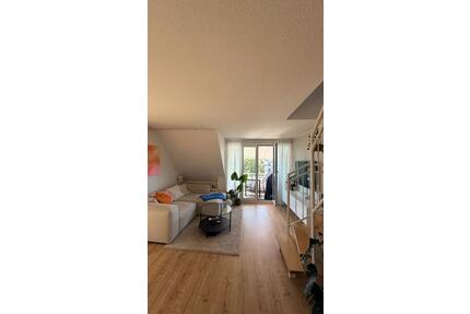 Lichtdurchflutete Maisonette: 2 Balkone & Weitblick am Feldrand - Ostfildern