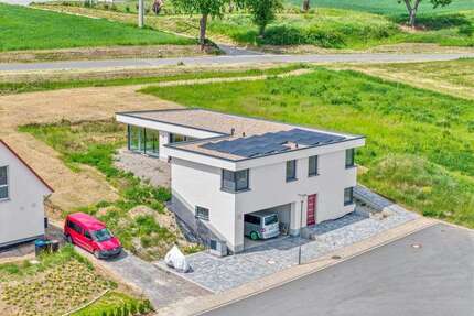Haus zum Kaufen in Seinsheim-Wässerndorf 839.000,00 € 175 m²