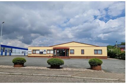 Lager Produktionshalle mit Büros - Kaltenkirchen