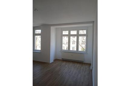 2 Zimmer Wohnung – Bad mit Fenster - Keller - Naumburg (Saale)