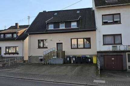 Haus zum Kaufen in Nalbach 469.000,00 € 350.77 m²