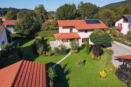 Haus zum Kaufen in Siegsdorf 1.345.000,00 € 150 m²