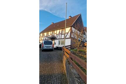 Haus zu verkaufen - 135.000,00&nbsp;EUR Kaufpreis, ca.&nbsp; 150,00&nbsp;m&sup2; in Finnentrop (PLZ: 57413)