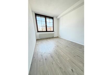 2-Raum-Wohnung mit Aufzug & Stellplatz – Erstbezug ab sofort - Thalheim/Erzgebirge