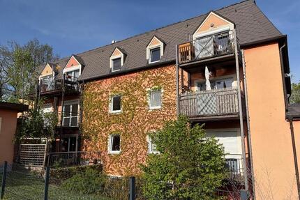 Radebeul-Lindenau: Kleine 2-Zimmer-Singlewohnung * frisch renoviert, mit Balkon & neuem Boden