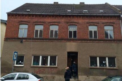 Mehrfamilienhaus mit großem Sanierungspotenzial in Burg