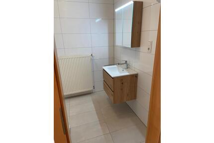 Renovierte 2,5 ZKB Wohnung mit Balkon zu vermieten - Sankt Ingbert