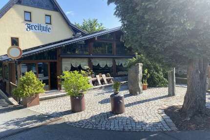 Haus zum Kaufen in NeukirchLausitz 599.000,00 € 252 m² - Neukirch/Lausitz