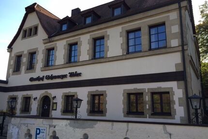 Großes Haus mit 26 Zimmern für 88 MonteureArbeiter in Schwarzenbruck