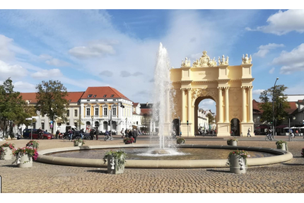 Haus zum Kaufen in Potsdam 1.400.000,00 € 350 m²