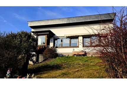 Kleines Häuschen Bungalow 2 ZKB, 51 qm im Herzen der Natur - Homberg (Efze)