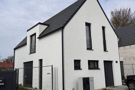 Exklusives Einfamilienhaus mit moderner Ausstattung in ruhiger Wohnlage. Erstbezug! - Königs Wusterhausen Senzig