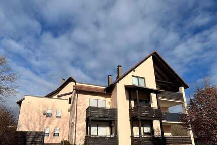 Vermietete 2-Zimmer-Wohnung mit Potenzial zur Wertsteigerung - Hemhofen