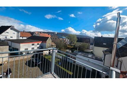 Renovierte helle DG Wohnung in Weißenburg - Weißenburg in Bayern