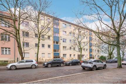Charmante 2-Zimmer-Wohnung mit Loggia in begehrter Lage von Berlin-Schmargendorf