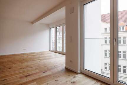 Wohnung zum Mieten in Leipzig 2.504,52 € 139.14 m²
