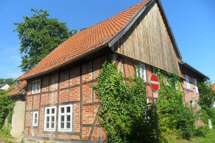 verschlafenes Fachwerkhaus in Lügde-Hummersen