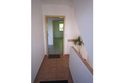 * GROSSZÜGIG und MODERN * -- 4,5-ZIMMER-Wohnung -- mit Garage - Waldkraiburg