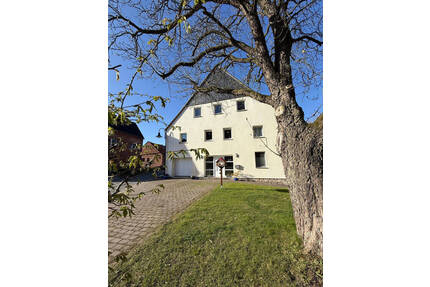 Zwei Einheiten, viele Möglichkeiten - renoviertes 2-Familienhaus mit Charakter - Nieheim