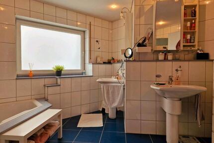 Schöne 85 m² Wohnung über 2 Etagen zu vermieten - Porta Westfalica