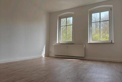 63m² Wohnung zu vermieten in Burkhardtsdorf, schöne Lage