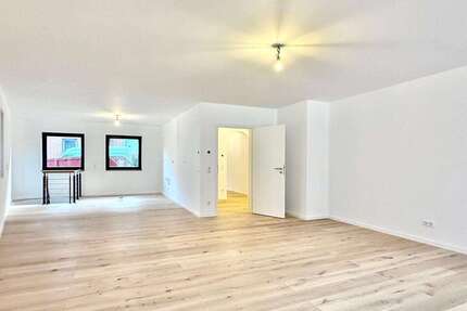 Wohnung zum Mieten in Düsseldorf 2.500,00 € 168 m²