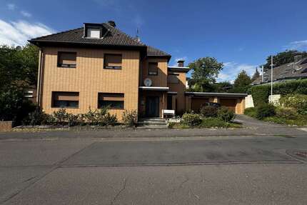 Haus zum Kaufen in Erftstadt 485.000,00 € 250 m²