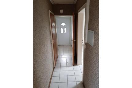 Ruhige zwei Zimmer Dachgeschoss Wohnung - Wasbüttel