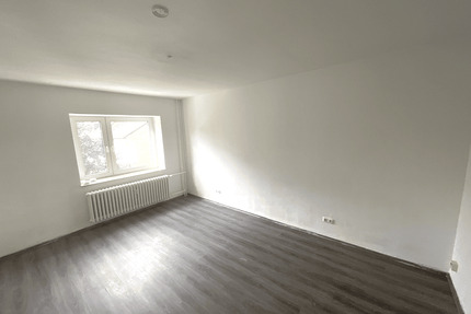 Gemütliche 2-Zimmer-Wohnung mit Balkon im EG - Duisburg Mittelmeiderich