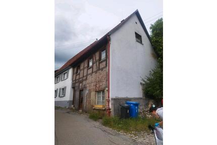 Haus zu verkaufen - 48.000,00&nbsp;EUR Kaufpreis, ca.&nbsp; 80,00&nbsp;m&sup2; in Neufra (PLZ: 72419)