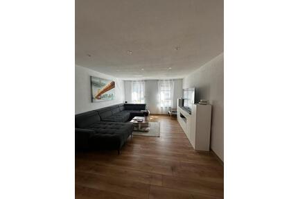 Kernsanierte 4-Zimmer Wohnung - 185.000,00&nbsp;EUR Kaufpreis, ca.&nbsp; 80,00&nbsp;m&sup2; in Klingenmünster (PLZ: 76889)