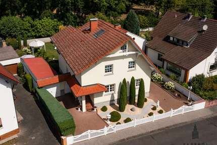 Haus zum Kaufen in Großkrotzenburg 699.000,00 € 176 m²