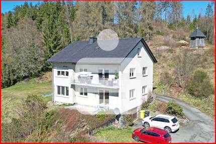 Haus zum Kaufen in Tettau 175.000,00 € 160 m²