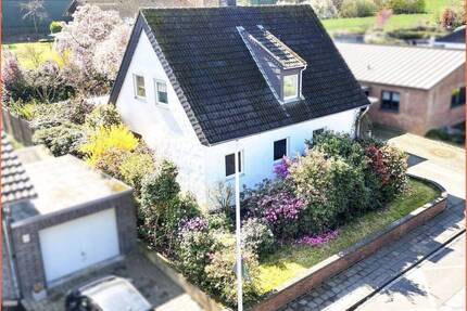 Freistehendes Zuhause mit Garten und Garage in Erkelenz-Lövenich