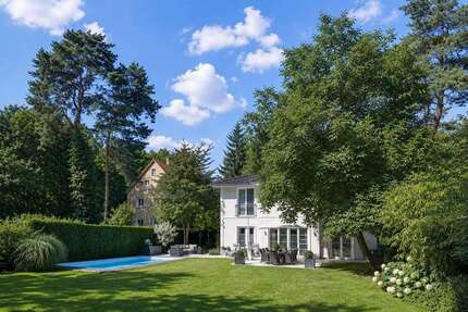 Haus zum Kaufen in Kleinmachnow 2.200.000,00 € 255 m²