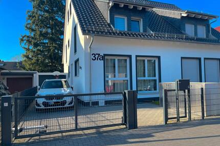 Luxus Neubau Doppelhaushälfte in Hanau Lamboy zu vermieten