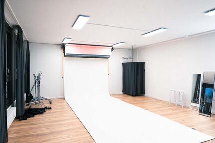 FOTOSTUDIO bereits ab 1 h mieten | MIETSTUDIO in Hamburg