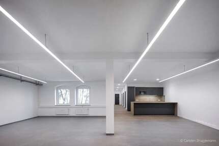 Büro in Hamburg 6.124,00 € 242 m²