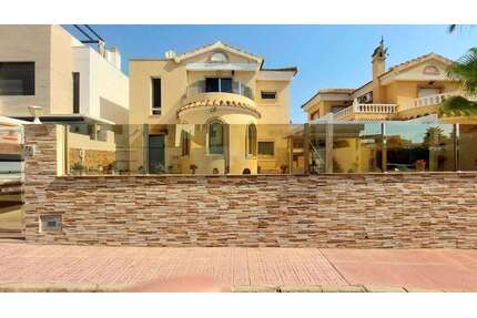 Haus zum Kaufen in Torrevieja 430.000,00 € 160 m²